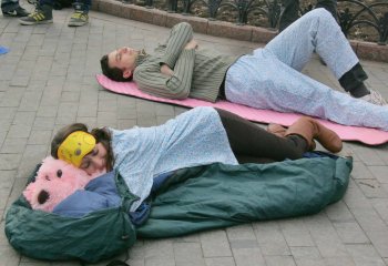 В одесском Горсаду наблюдалось массовое засыпание (фото)