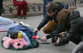 В одесском Горсаду наблюдалось массовое засыпание (фото)