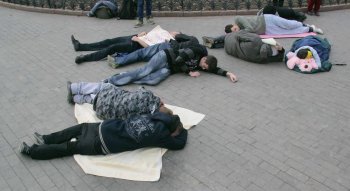 В одесском Горсаду наблюдалось массовое засыпание (фото)