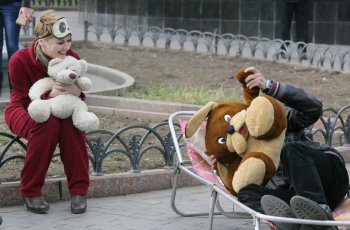 В одесском Горсаду наблюдалось массовое засыпание (фото)