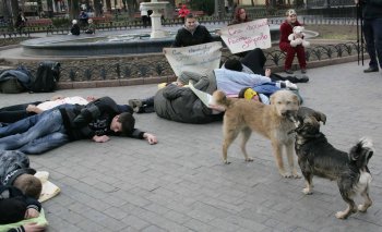 В одесском Горсаду наблюдалось массовое засыпание (фото)