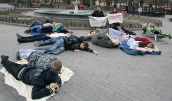 В одесском Горсаду наблюдалось массовое засыпание (фото)