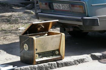 На большой одесской барахолке обнаружены пуговицы царской эпохи (фото)