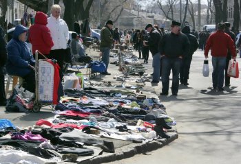 На большой одесской барахолке обнаружены пуговицы царской эпохи (фото)