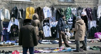 На большой одесской барахолке обнаружены пуговицы царской эпохи (фото)