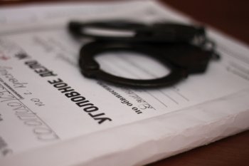 Военные прокуроры «прищучили» руководителей предприятий, которые воровали резерв