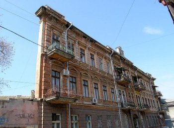 Наталья Штербуль: Вокруг "дома-стены" одни спекуляции