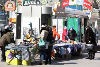 Одесскую Привокзальную площадь превратили в барахолку