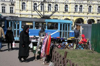 Одесскую Привокзальную площадь превратили в барахолку