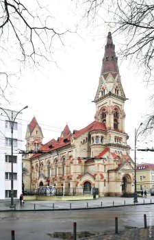 В Одессе Кирху разобрали на отдельные снимки