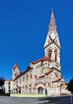 В Одессе Кирху разобрали на отдельные снимки