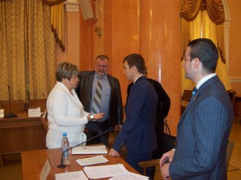 Решать проблемы, объединив усилия