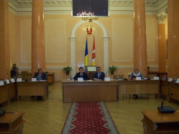 Решать проблемы, объединив усилия