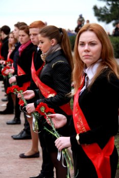 Более 200 тысяч юных одесситов несли Почетную Вахту Памяти на Посту №1