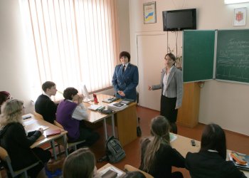 Одесские школьники узнали, кому таможня дает добро (фото)