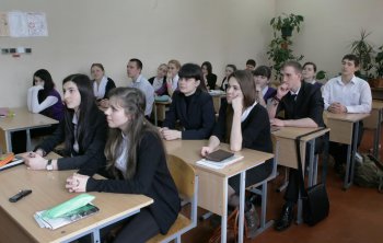 Одесские школьники узнали, кому таможня дает добро (фото)