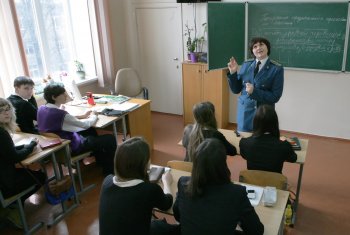 Одесские школьники узнали, кому таможня дает добро (фото)