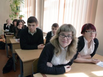 Одесские школьники узнали, кому таможня дает добро (фото)