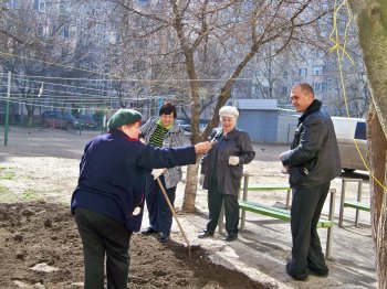 Чисто, все-таки там, где убирают