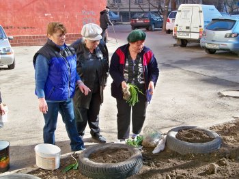 Одесситы активно очищают город от мусора