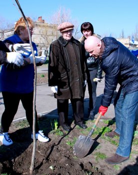 Одесситы активно очищают город от мусора