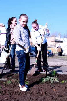 Одесситы активно очищают город от мусора