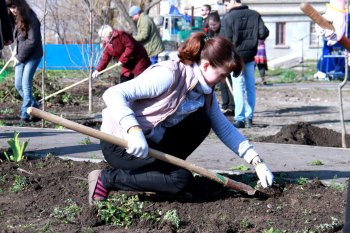 Одесситы активно очищают город от мусора