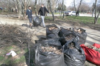 Накануне Благовещения одесситы убирают город