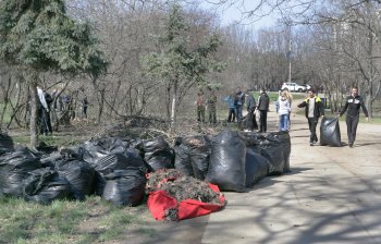 Накануне Благовещения одесситы убирают город