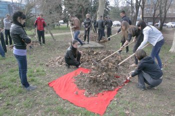 Накануне Благовещения одесситы убирают город