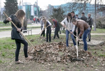 Накануне Благовещения одесситы убирают город