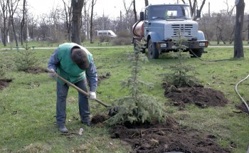 Накануне Благовещения одесситы убирают город