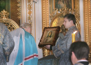 Главное богослужение в праздник Благовещенья прошло в Одесском кафедральном Свято-Успенском соборе (фото)