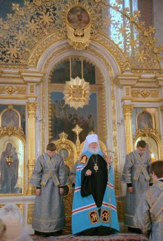 Главное богослужение в праздник Благовещенья прошло в Одесском кафедральном Свято-Успенском соборе (фото)
