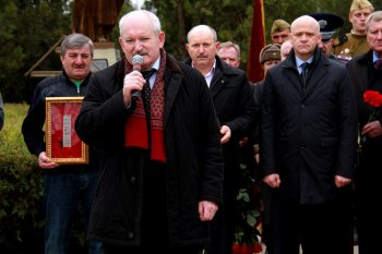 Геннадий Труханов: Нельзя забывать, что война - это ужас, смерть и горе