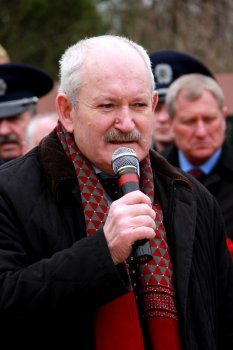 Геннадий Труханов: Нельзя забывать, что война - это ужас, смерть и горе