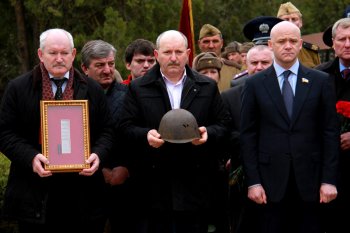 Геннадий Труханов: Нельзя забывать, что война - это ужас, смерть и горе