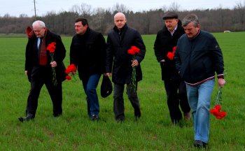 Похоронка, спустя 70 лет. Из Дагестана в Одессу на похороны прибыли родственники красноармейца