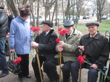 В сквере Партизанской славы уже отметили День освобождения Одессы