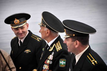 Пограничники совместно с ветеранами вышли в море и почтили память погибших во время освобождения Одессы