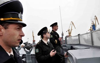 Пограничники совместно с ветеранами вышли в море и почтили память погибших во время освобождения Одессы