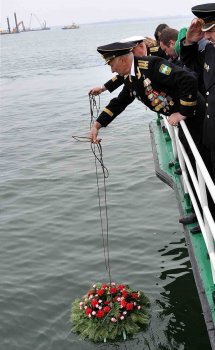 Пограничники совместно с ветеранами вышли в море и почтили память погибших во время освобождения Одессы