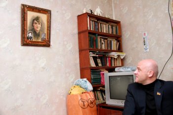 Народный депутат лично поздравил 90-летнюю участницу обороны Одессы