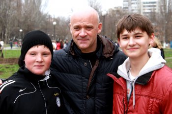 Геннадий Труханов: В Суворовском районе инициативная молодежь. Они очень талантливые, умеют красиво отдыхать и трудиться в поте лица