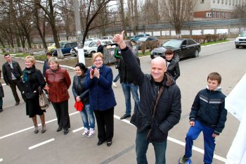 Геннадий Труханов: В Суворовском районе инициативная молодежь. Они очень талантливые, умеют красиво отдыхать и трудиться в поте лица