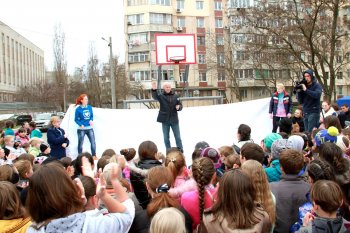 Геннадий Труханов: В Суворовском районе инициативная молодежь. Они очень талантливые, умеют красиво отдыхать и трудиться в поте лица