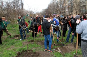 Геннадий Труханов: В Суворовском районе инициативная молодежь. Они очень талантливые, умеют красиво отдыхать и трудиться в поте лица