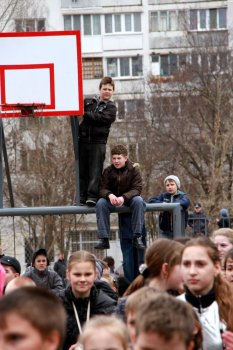 Геннадий Труханов: В Суворовском районе инициативная молодежь. Они очень талантливые, умеют красиво отдыхать и трудиться в поте лица