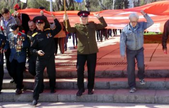 Одесские коммунисты встретили автопробег «Дорогами Победы»