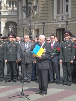В Одессе  состоялась первая отправка «весенних» призывников